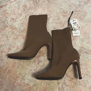 Zara size 8 / 39 sock booties